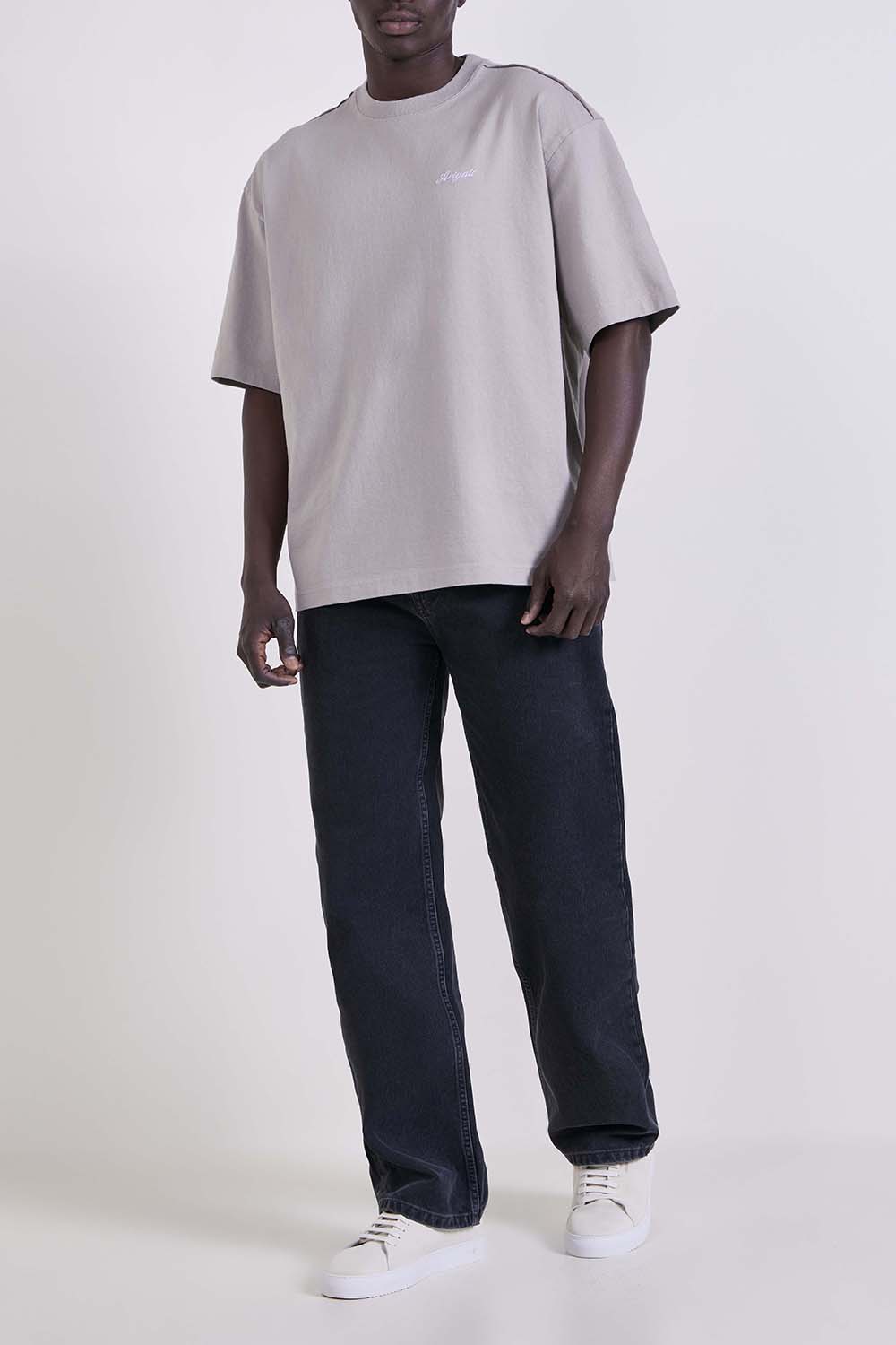 חולצת טי בגזרה ישרה